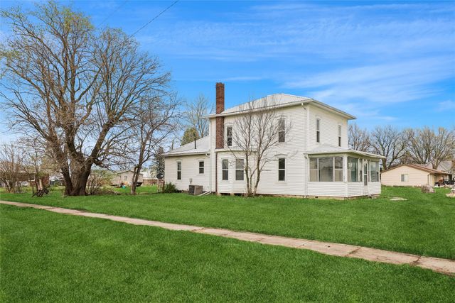 304 5th Street, Menlo, IA 50164