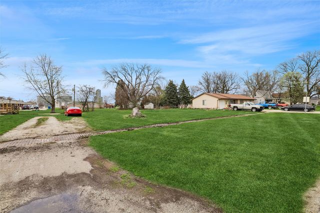 304 5th Street, Menlo, IA 50164