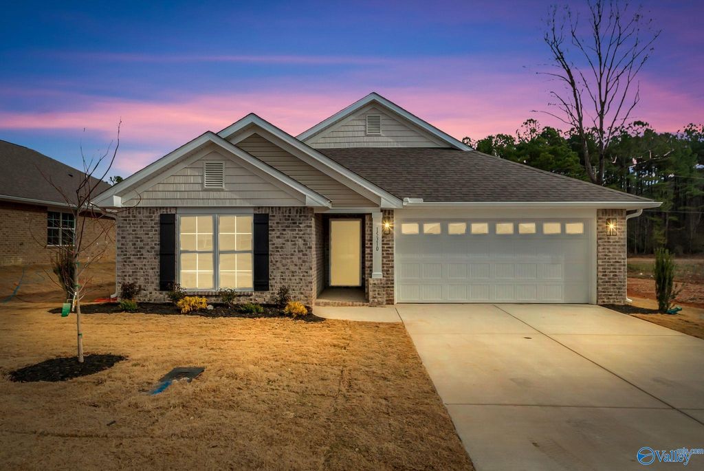 15451 Springbrook Trace, Athens, AL 35611