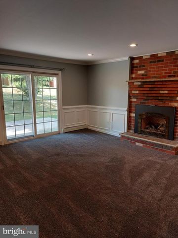 13 HEATHERWOOD HILL, Norristown, PA 19403