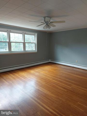 13 HEATHERWOOD HILL, Norristown, PA 19403