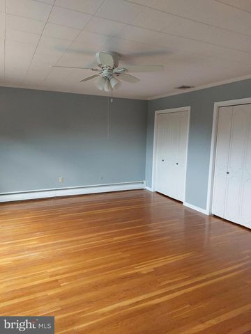 13 HEATHERWOOD HILL, Norristown, PA 19403