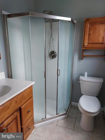 13 HEATHERWOOD HILL, Norristown, PA 19403