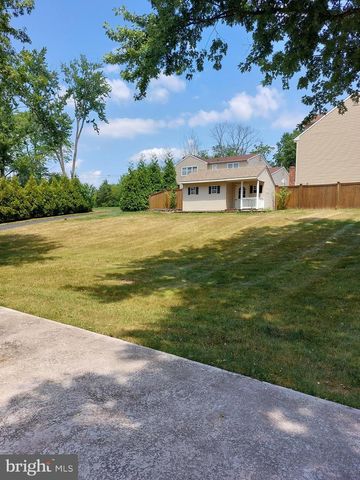 13 HEATHERWOOD HILL, Norristown, PA 19403