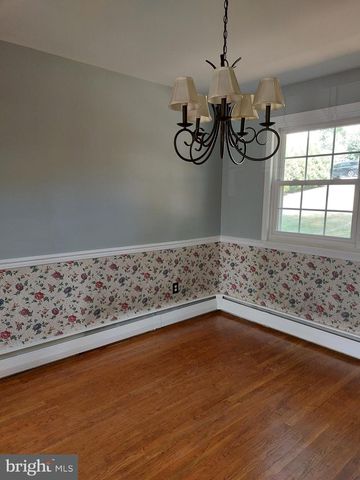 13 HEATHERWOOD HILL, Norristown, PA 19403