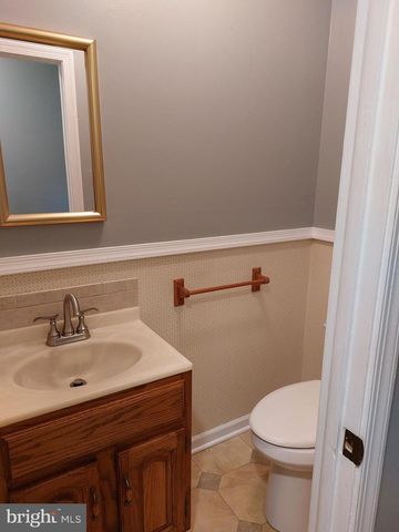 13 HEATHERWOOD HILL, Norristown, PA 19403