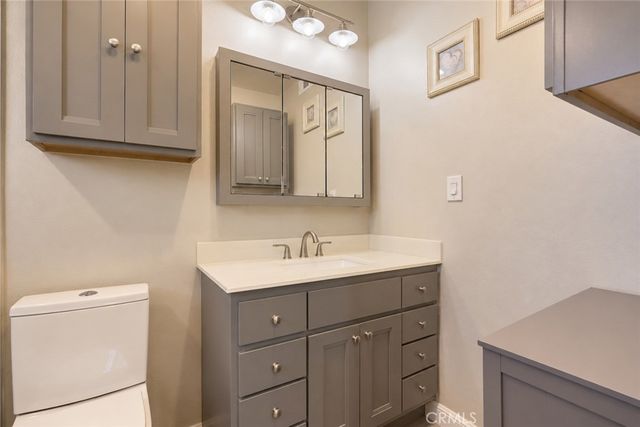 200 Wake Forest, Costa Mesa, CA 92626
