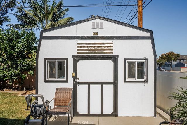 200 Wake Forest, Costa Mesa, CA 92626