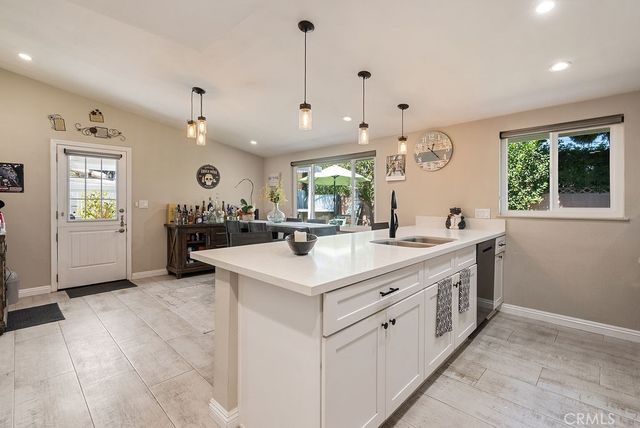 200 Wake Forest, Costa Mesa, CA 92626