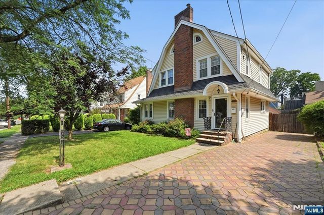187 Kings Court, Teaneck, NJ 07666