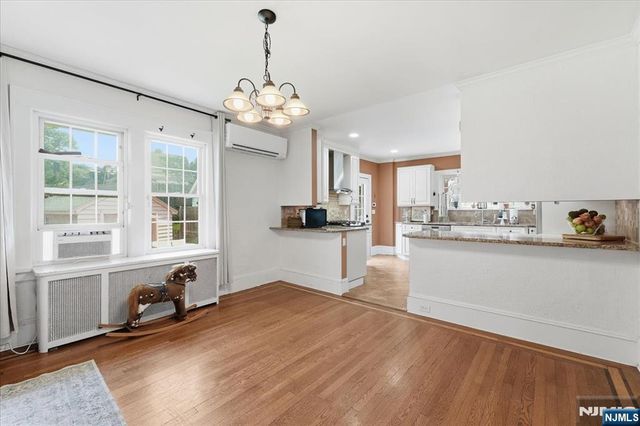 187 Kings Court, Teaneck, NJ 07666