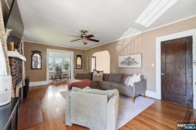 187 Kings Court, Teaneck, NJ 07666