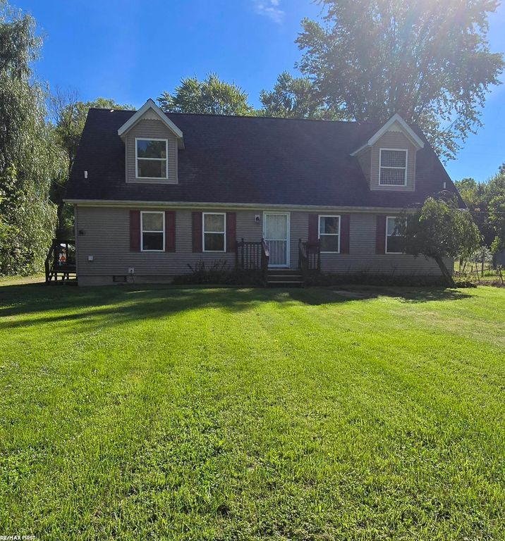 4431 County Line Road, Casco Twp, MI 48064