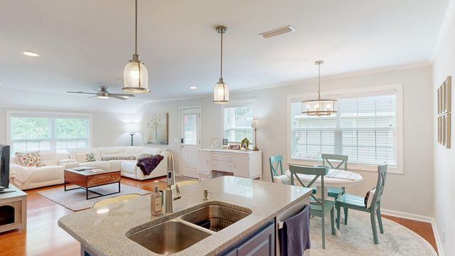 202 Phillips Terrace, Dothan, AL 36303