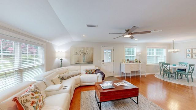 202 Phillips Terrace, Dothan, AL 36303