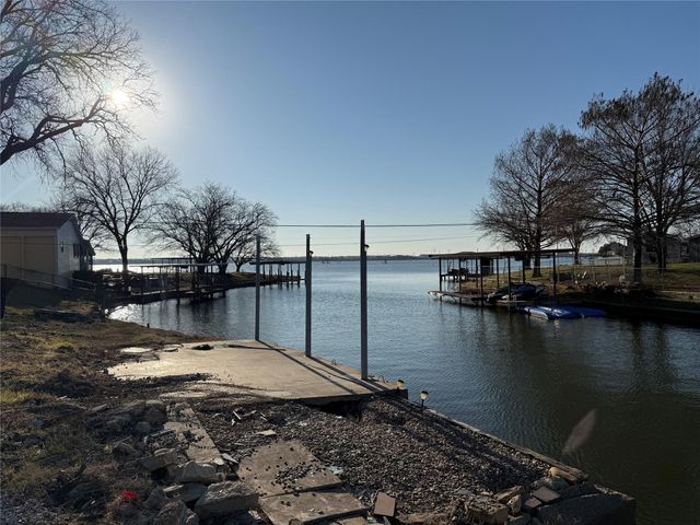 3905 Montgomery Drive, Granbury, TX 76049