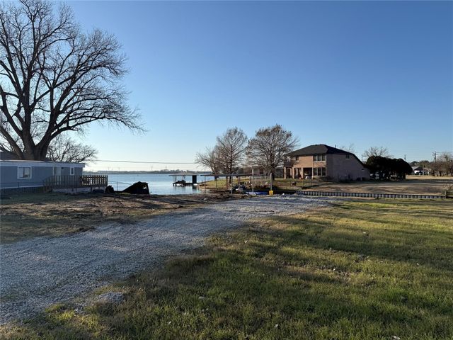 3905 Montgomery Drive, Granbury, TX 76049