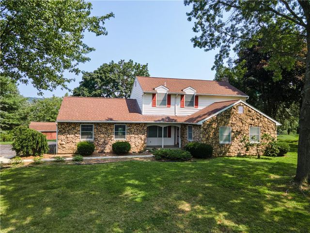 3250 Vista Drive, Moore Twp, PA 18038