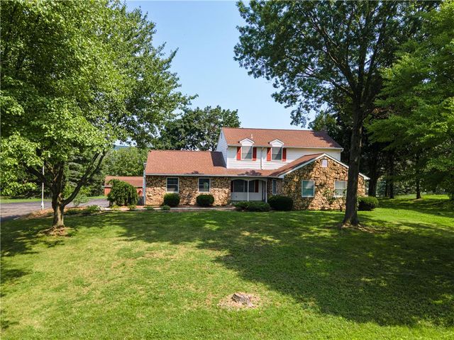 3250 Vista Drive, Moore Twp, PA 18038