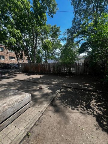 2825 Pillsbury Avenue S, Minneapolis, MN 55408