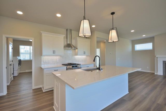 1214 Arrowood CIRCLE W, Oconomowoc, WI 53066