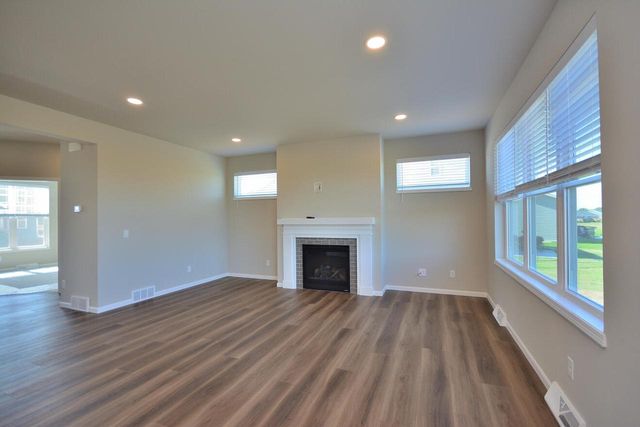 1214 Arrowood CIRCLE W, Oconomowoc, WI 53066