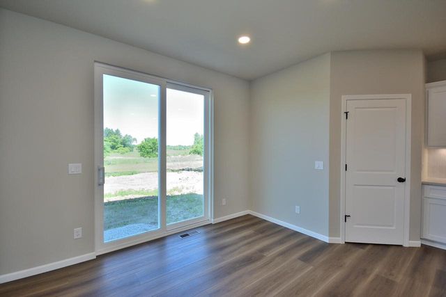 1214 Arrowood CIRCLE W, Oconomowoc, WI 53066