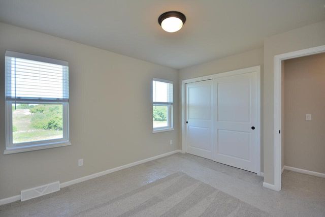 1214 Arrowood CIRCLE W, Oconomowoc, WI 53066