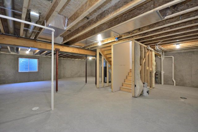 1214 Arrowood CIRCLE W, Oconomowoc, WI 53066