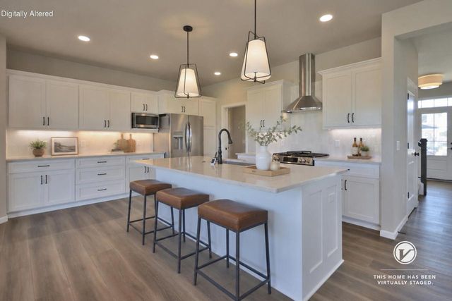1214 Arrowood CIRCLE W, Oconomowoc, WI 53066