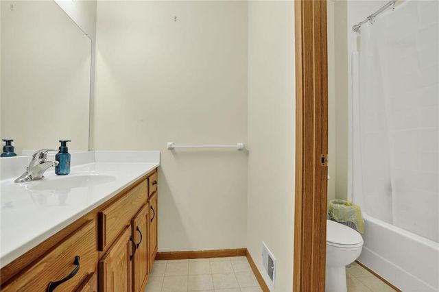 4507 N Fuller Avenue, Kansas City, MO 64117