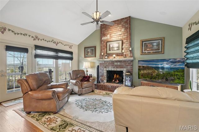 316 Barn Side Lane, Eureka, MO 63025