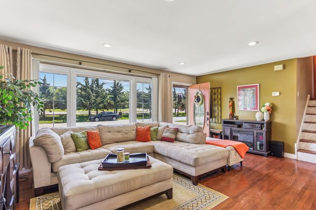 18040 Olympia Drive, Country Club Hills, IL 60478