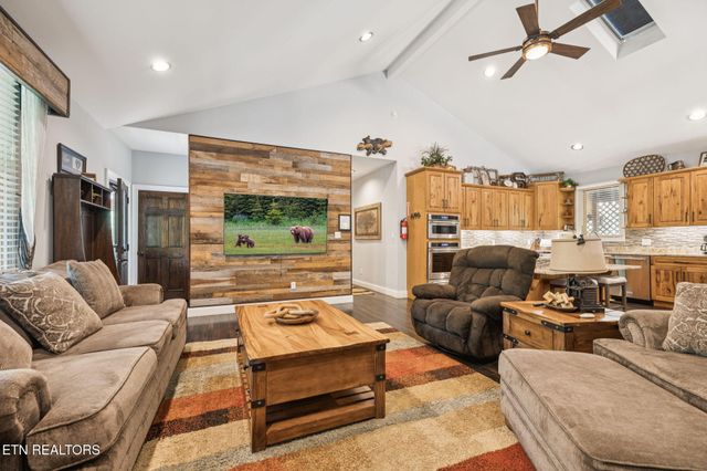 2029 Windy Lane, Sevierville, TN 37876