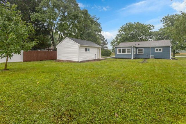1404 E Alan ROAD, Oak Creek, WI 53154