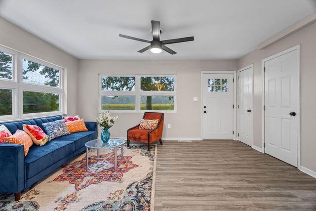 1404 E Alan ROAD, Oak Creek, WI 53154