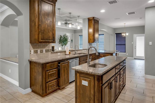 1826 Monterey Bay Dr, Portland, TX 78374