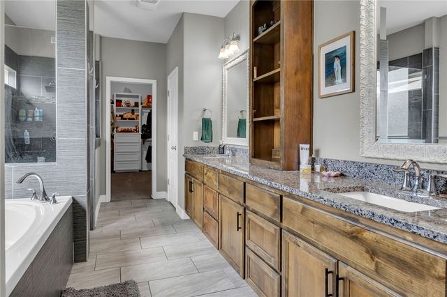 1826 Monterey Bay Dr, Portland, TX 78374