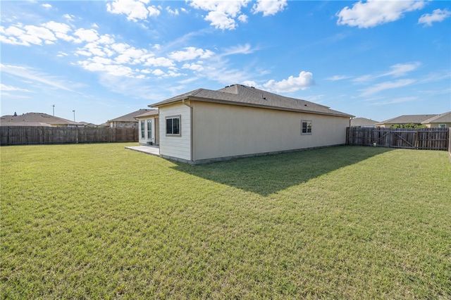 1826 Monterey Bay Dr, Portland, TX 78374