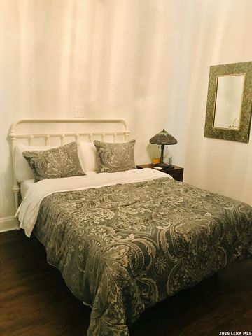 339 N Washington Ave, New Braunfels, TX 78130