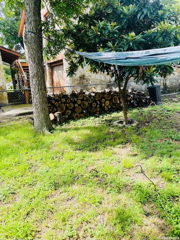 339 N Washington Ave, New Braunfels, TX 78130