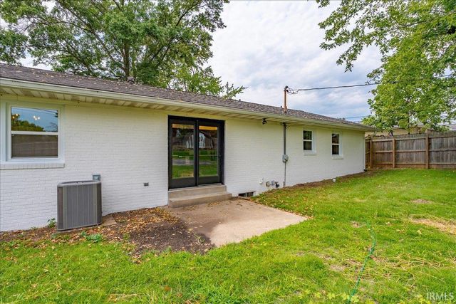 1988 Alan Lane, Newburgh, IN 47630