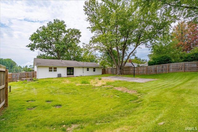 1988 Alan Lane, Newburgh, IN 47630
