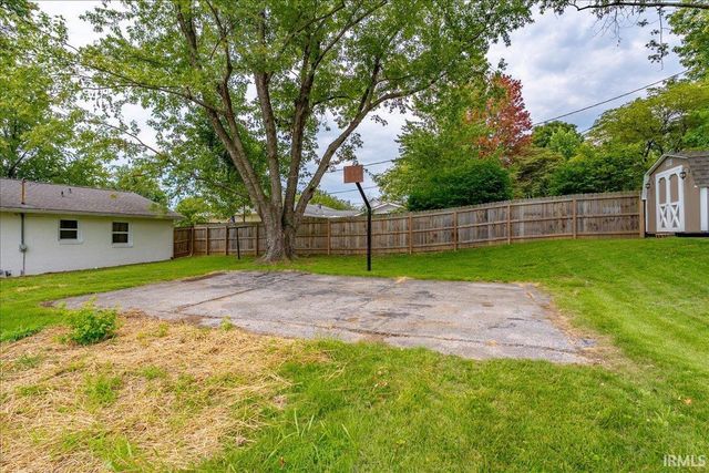 1988 Alan Lane, Newburgh, IN 47630