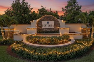 195 SE 24th Ave, Homestead, FL 33033