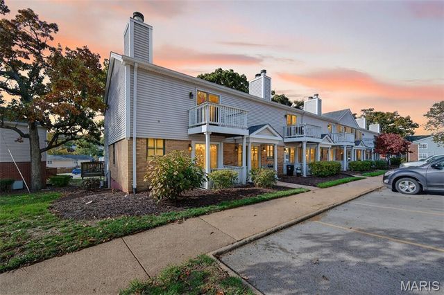 9004 Cardinal Terrace, St Louis, MO 63144