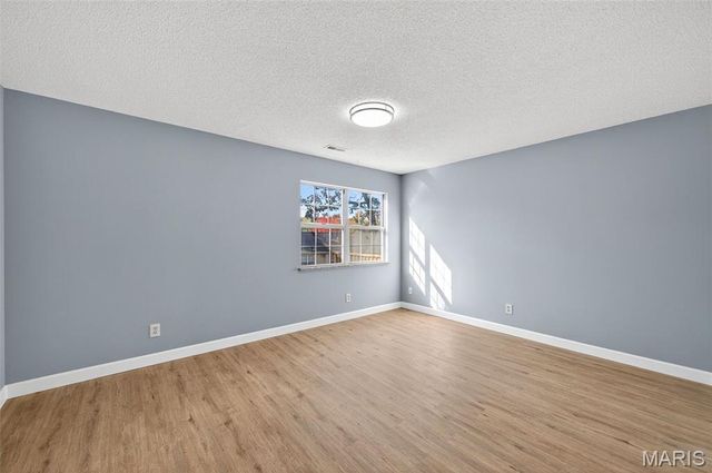 9004 Cardinal Terrace, St Louis, MO 63144