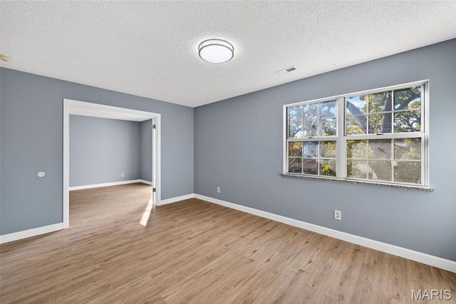 9004 Cardinal Terrace, St Louis, MO 63144