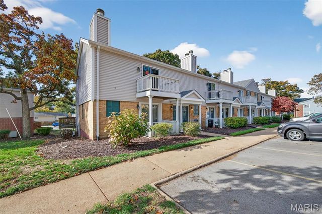 9004 Cardinal Terrace, St Louis, MO 63144