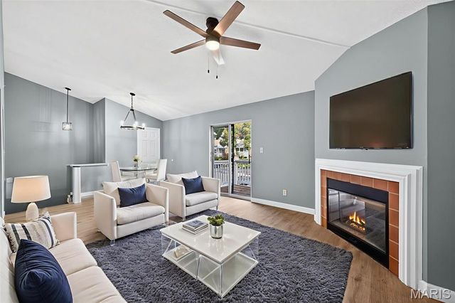 9004 Cardinal Terrace, St Louis, MO 63144